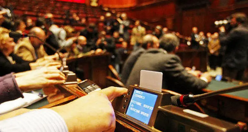 Sì del Senato alla web tax, ma solo dal 2019: prelievo del 6% anche sull’e-commerce