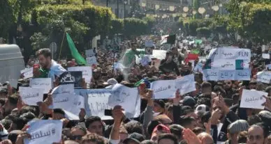 Anche l’avvocatura vuole la fine dell’era Bouteflika