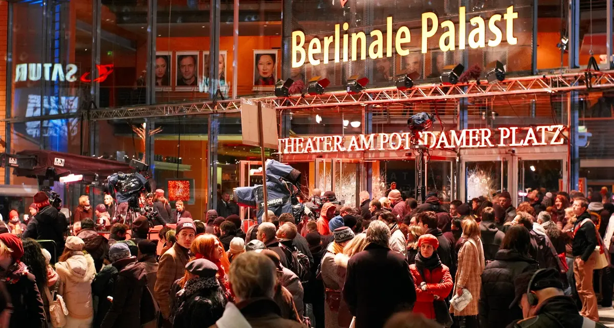 Berlinale, premi \"genderless\" ed edizione in presenza: come cambia l'industria del film