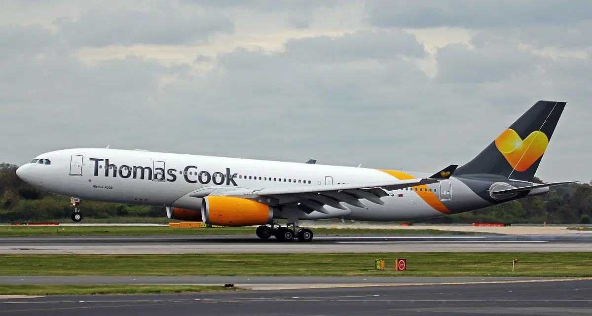 Crack Thomas Cook, quasi mezzo milione di persone da rimpatriare. Lo spettro della Brexit sul fallimento
