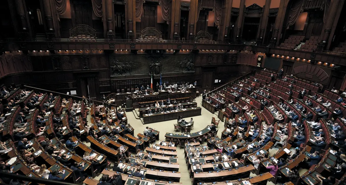 L’Aula in coro, da Fi al M5s: ora occhio ai magistrati che arrestano gli innocenti