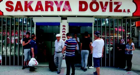 La lira turca a picco Erdogan: « Tranquilli ci penserà Allah...»