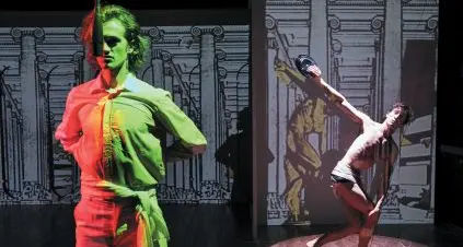 Tango glaciale reloaded, Martone ritorna al futuro