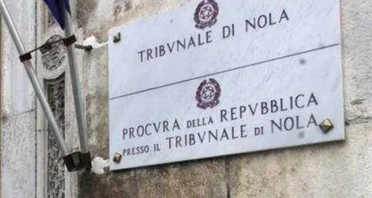 «Niente calzoncini e infradito in Tribunale»: direttiva anti-degrado a Nola