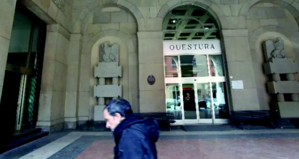 Quel suicidio in questura a Bologna e il buco nero delle camere di sicurezza