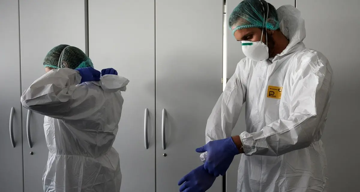 Medici in trincea, arriva il sì di Bonafede allo “scudo penale”