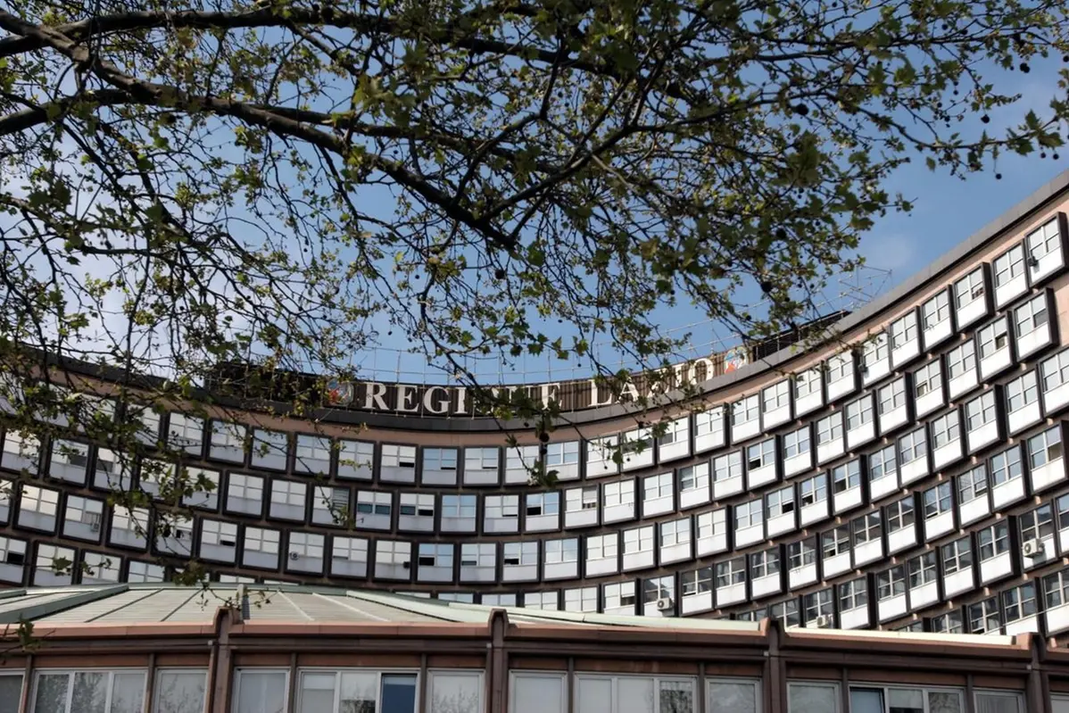 L\\u2019attacco hacker alla Regione Lazio sarebbe partito da un computer di un dipendente in smart working. Lo afferma l\\u2019assessore alla Sanit\\u00E0, Alessio D\\u2019Amato