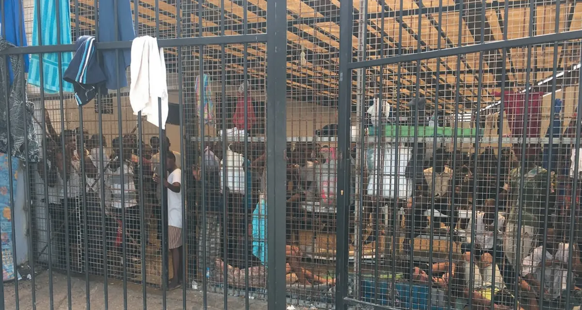 Libia i centri di detenzione per migranti sono trappole: Serraj ne smantella tre