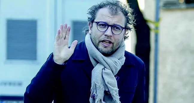 Emiliano contro Lotti per «tutelare» il Pd. M5S e Lega: vada via