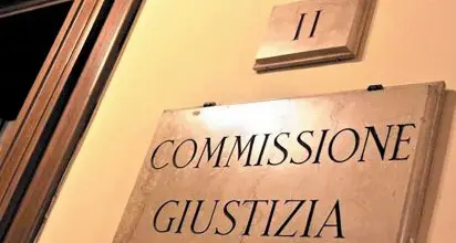 Lega tentata da FI: la difesa è legittima anche per strada