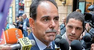 Marcucci: «Forza Italia in maggioranza? Vedremo, se sono rose fioriranno...»