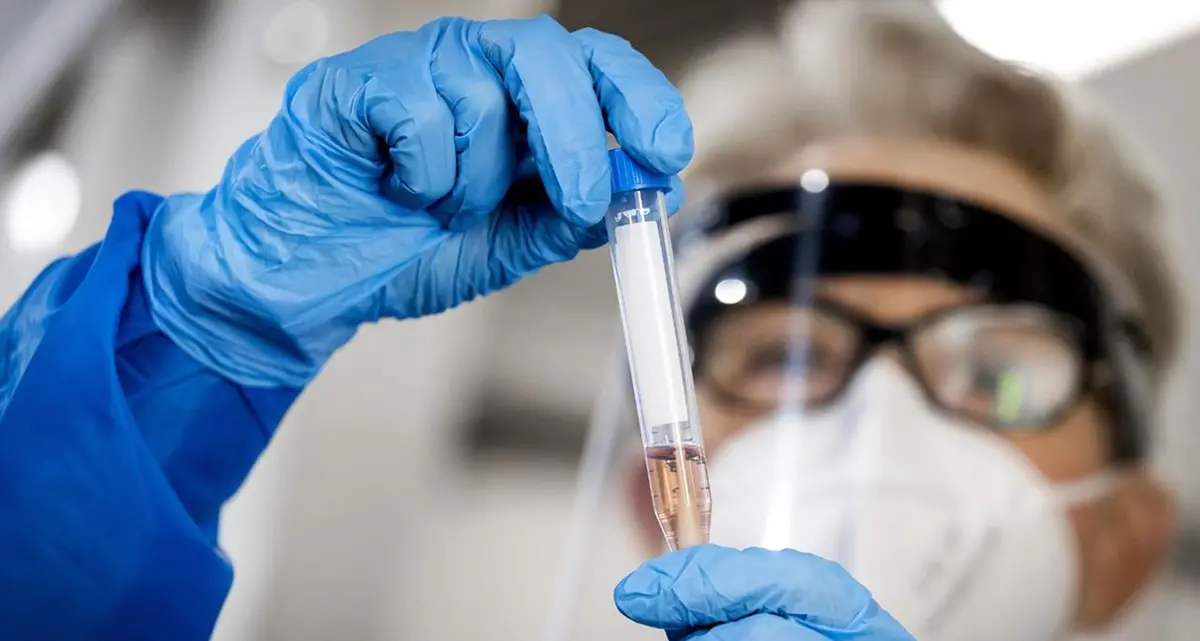 Ci sono 780 positivi al covid in più rispetto a ieri, nonostante il 13% di tamponi in meno: rischiamo un dpcm ancora più duro