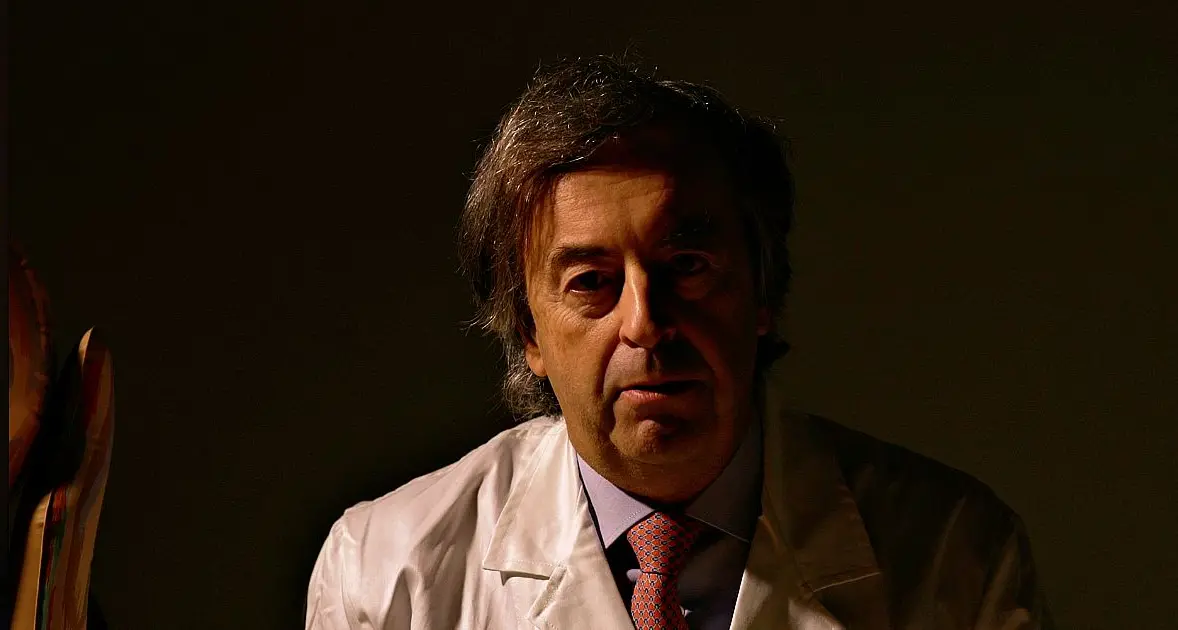 Burioni spera nell'estate: \"Tenere duro, il caldo può aiutarci\"