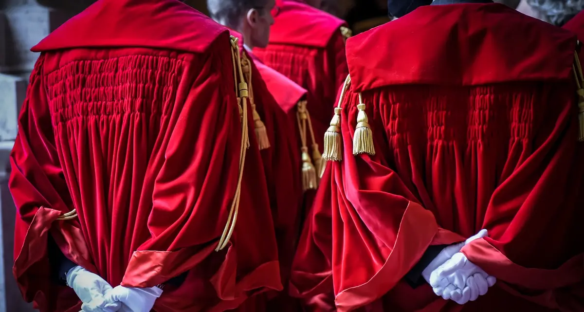 «Un giudice “estraneo” in Camera di Consiglio: la procura generale non ci vuole dire che fine ha fatto l’esposto»