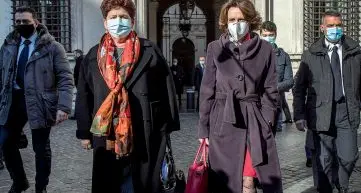 Renzi- Conte: sfida finale. E la crisi è «questione di ore!»
