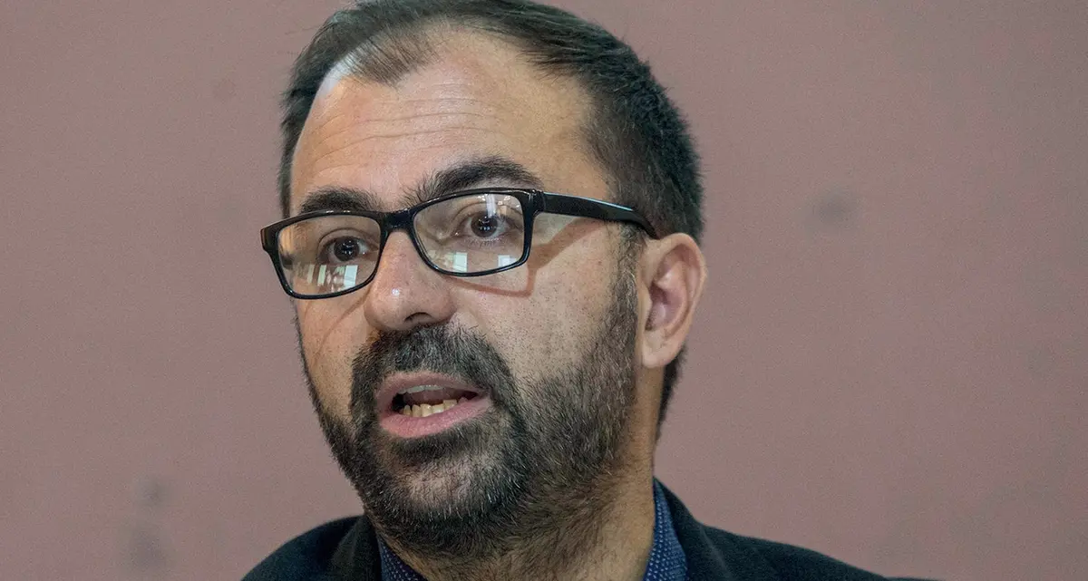 L'ex ministro Fioramonti: «I soldi li verserò a Taranto»