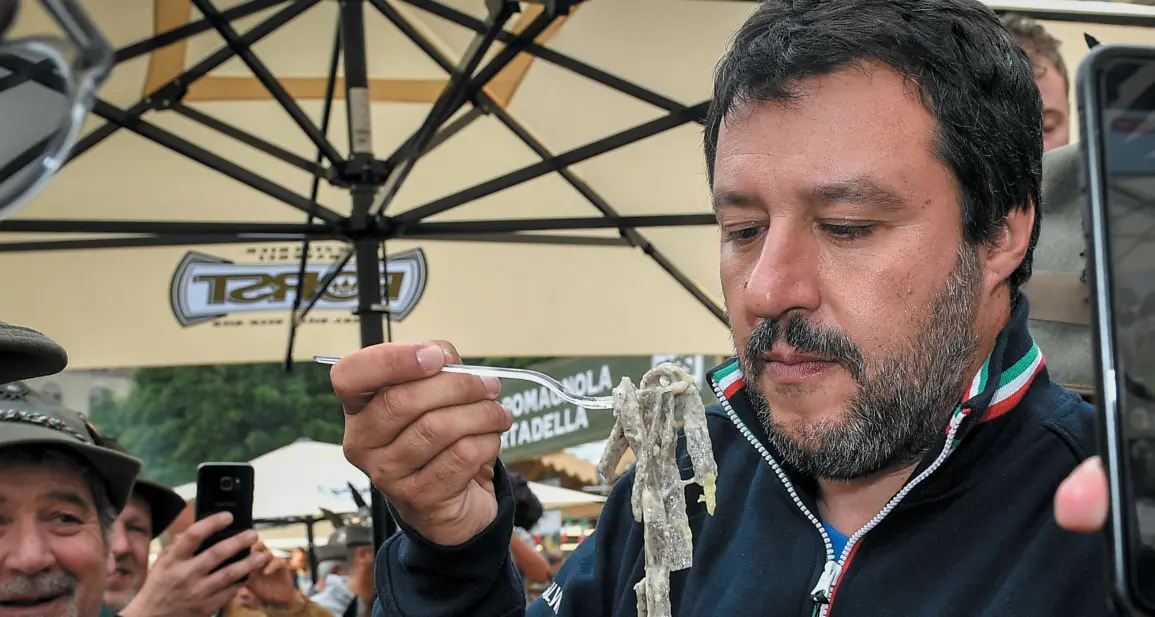 «Il rifugiato non si rimpatria anche se commette reato». Salvini: io li caccio lo stesso