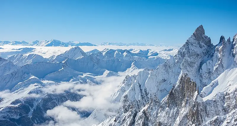 Valanga sul Monte Bianco, due morti