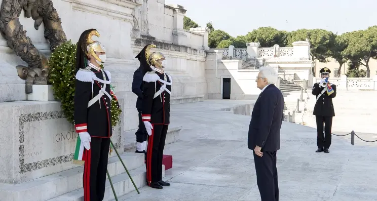 25 aprile, Mattarella: «Rinascita, unità, coesione, riconciliazione», allora come oggi