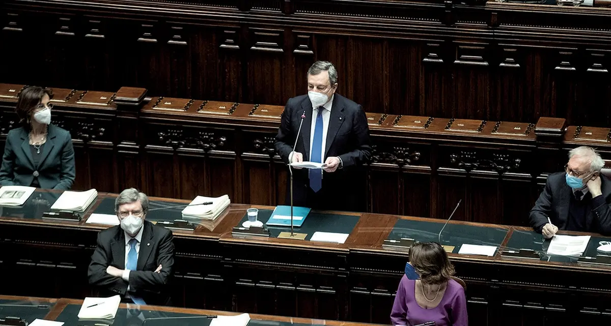 Parlamento congelato per non turbare il governo