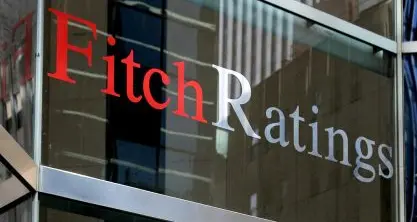 Fitch grazia l'Italia ma vede elezioni a breve