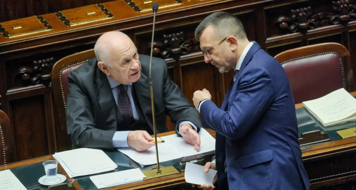 Delmastro difende Nordio: «Il ministro è stato mal interpretato. Gli abusi sulle intercettazioni? Esistono»