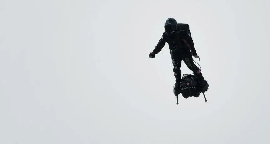 Franky Zapata il folletto volante vince la sua sfida