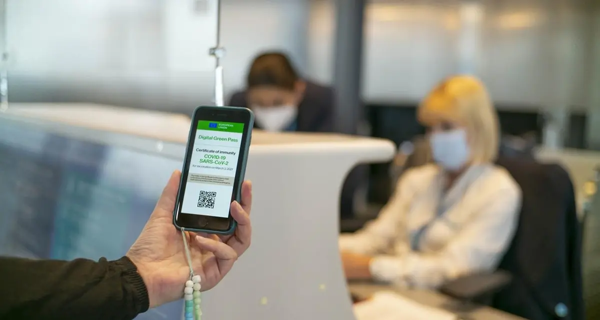Referendum anti-green pass, parte la raccolta firme
