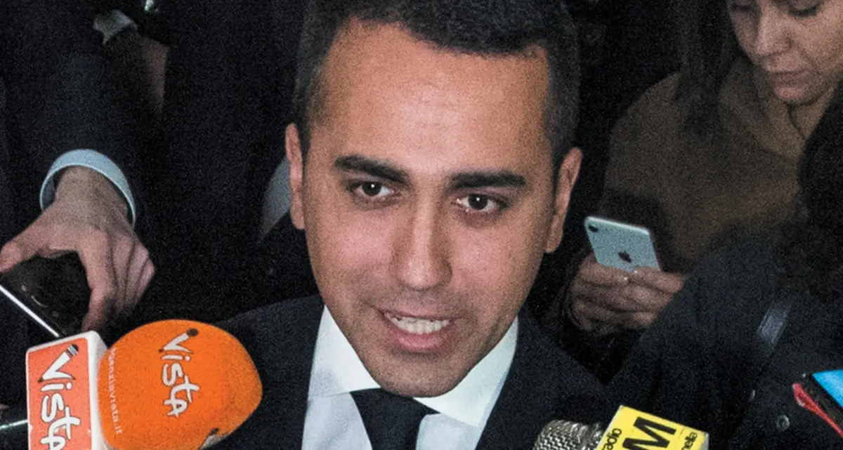 Di Maio: «Mazzette ovunque, solo noi contro i corrotti». Salvini: «Io dei miei mi fido»