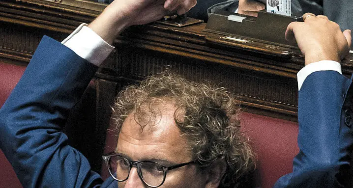 Stilettate, divisioni e liti: riecco la direzione del Pd