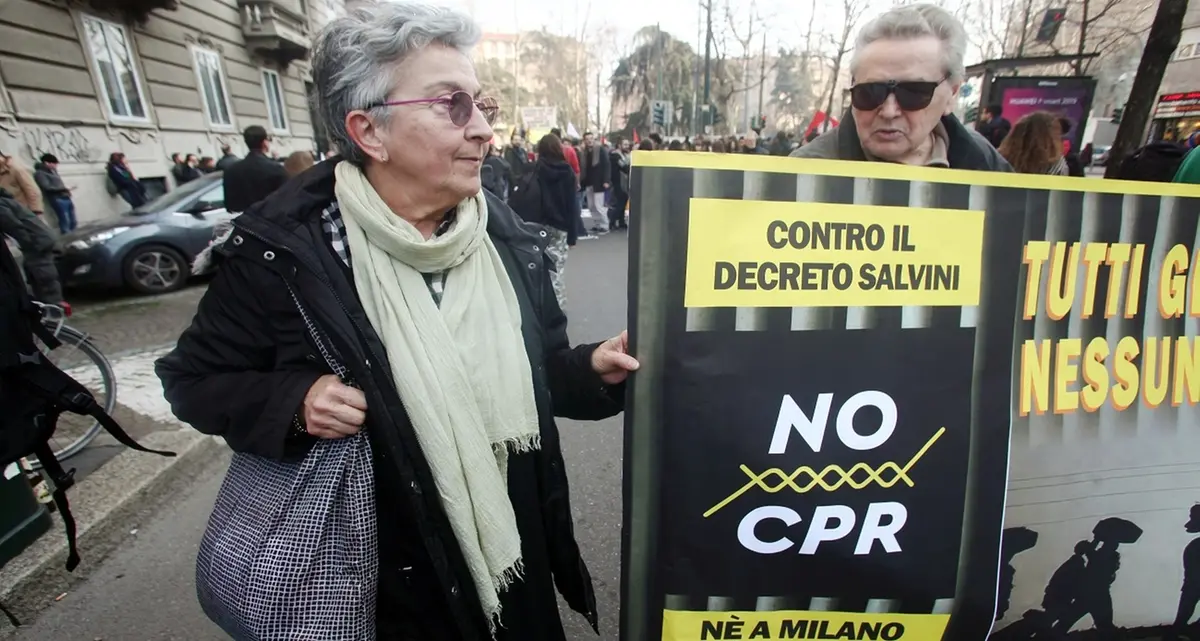 Ponte Galeria, spazi inagibili 28 migranti lasciano il Cpr