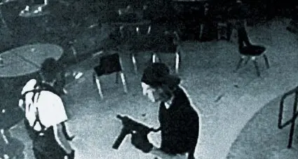 Vent’anni da Columbine, quella strage insensata che ha cambiato l’America