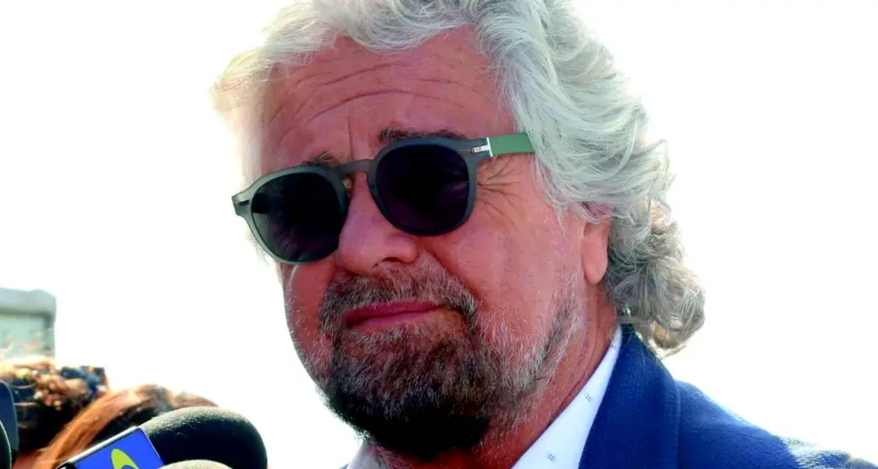 Grillo contro i migranti: «Costano 4,6 miliardi»