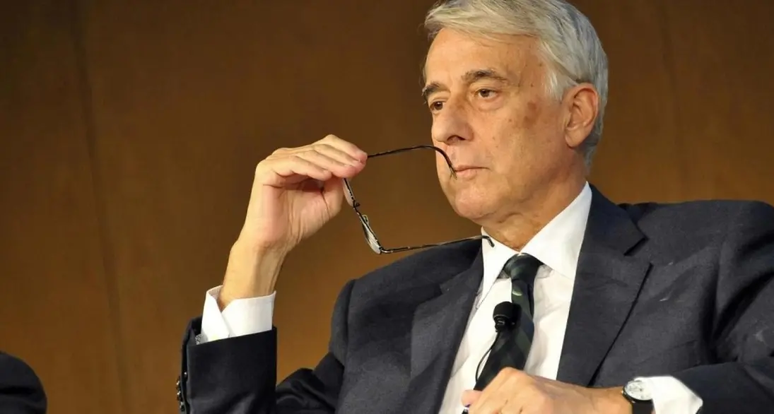 Pisapia licenzia D’Alema: «Adesso fatti da parte»