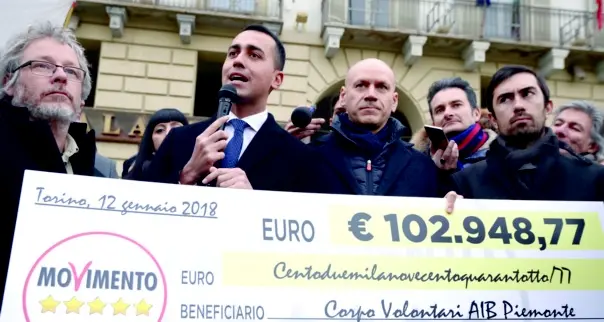 5 stelle, rimborsi falsi: è sparito un milione