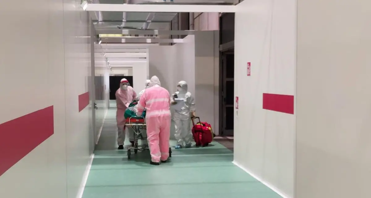 Covid, l'Iss: incidenza in aumento. Rt stabile, ma sopra la soglia