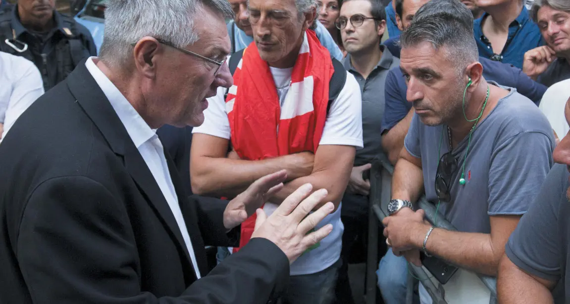 Manovra, Il ticket si pagherà in base al reddito. Il def che piace a Landini