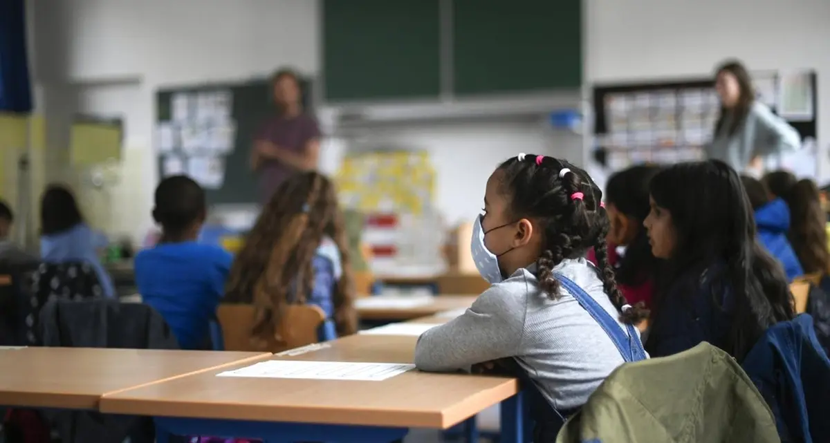 Scuola, i tecnici dicono sì. Ma i sindacati: «Siamo in alto mare. Così rischiamo»