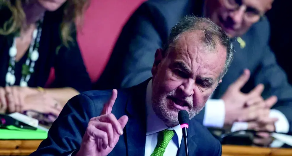 Calderoli: «Caro papa Francesco, pensa alla Provvidenza e non alla cittadinanza»