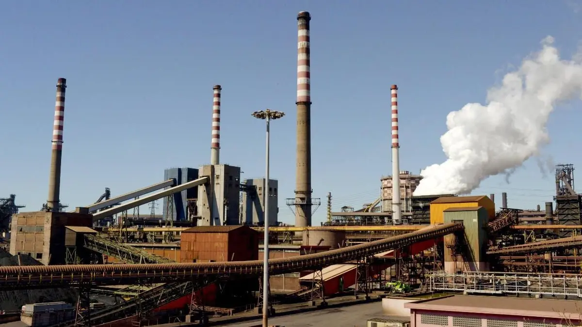 Ex Ilva, il gip di Potenza conferma il sequestro degli impianti ma la produzione continuerà