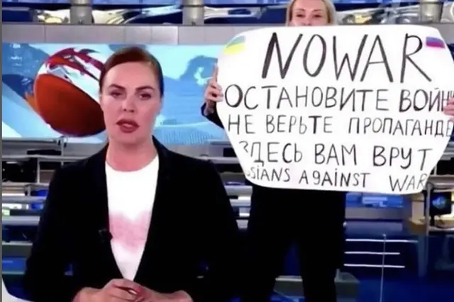 giornalista Marina Ovsyannikova in fuga