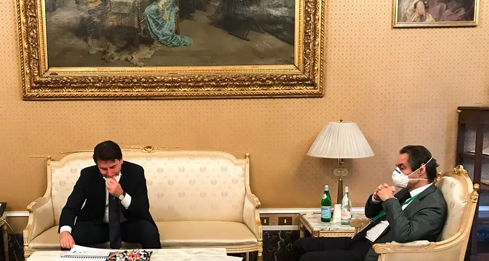 Conte in Lombardia: «Non ci sono le condizioni per tornare alla normalità»