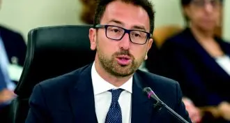 Ecco il ddl Bonafede: «Daspo a vita per i corrotti»