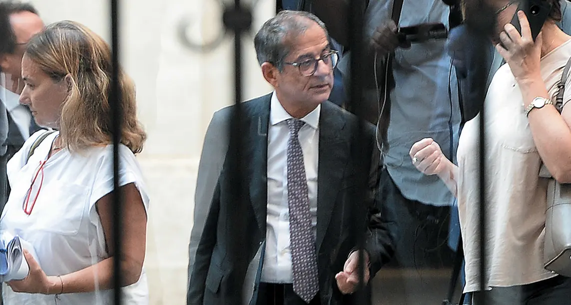 Tria canta vittoria. La crisi si allontana, fino a quando?