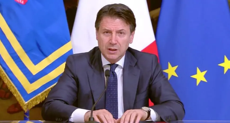 Conte: «Possiamo vincere la sfida della ripartenza, non disuniamoci»