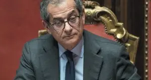 L'ultimatum di Salvini: «Il ministro Tria firmi i decreti sui rimborsi per i risparmiatori»