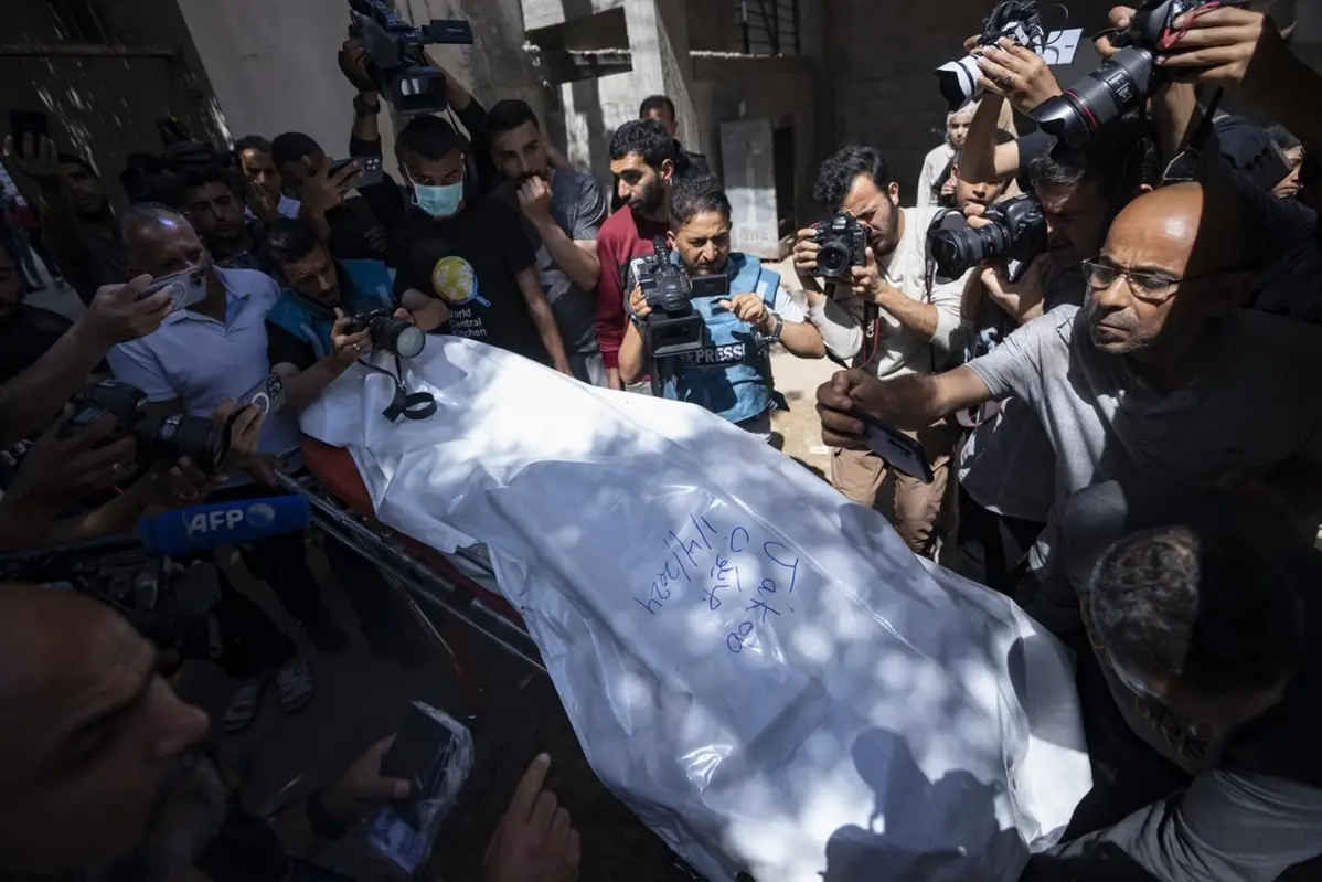 Raid israeliano al confine con Rafah: ancora morti