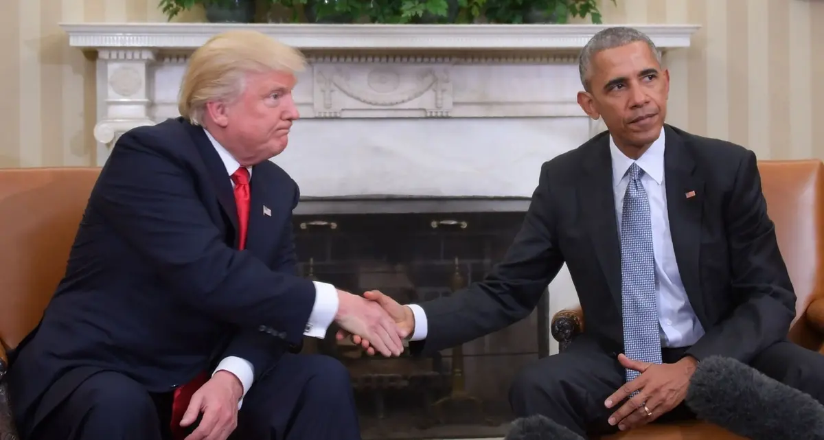 Obama \"scende in campo\" e attacca Trump: \"Non finge neanche di governare\"