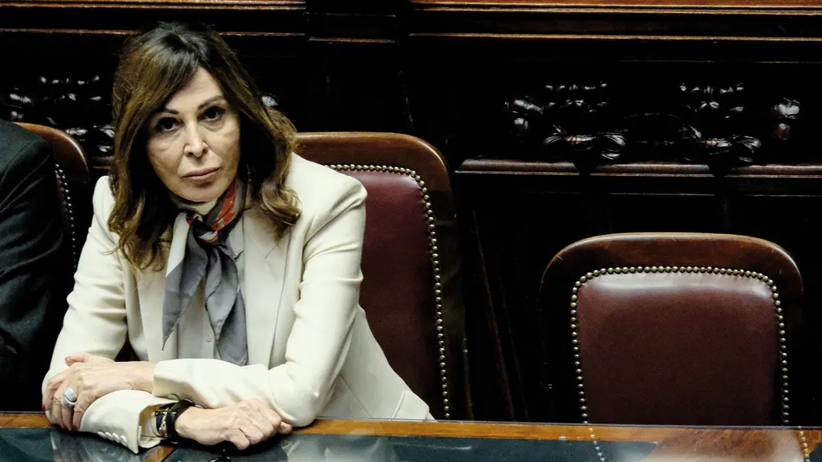 Santanché, la Gup sospende il processo: si attende la Consulta sul conflitto sollevato dal Senato