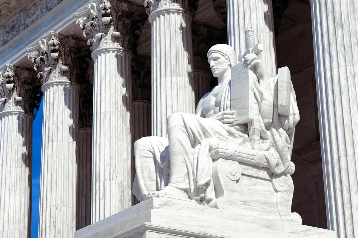 CORTE SUPREMA USA